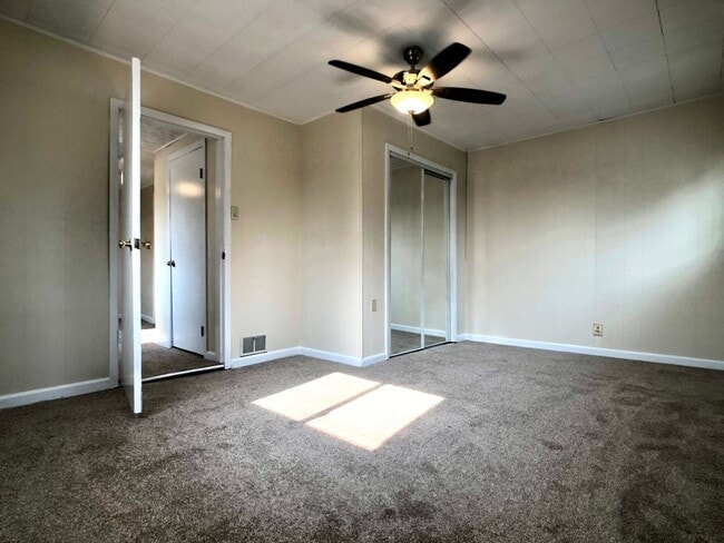 Building Photo - Mt Washington, 2 Bed 1.5 Bath House with Parking, A/C, Patio and More!