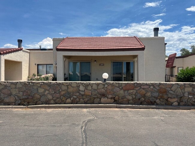 Primary Photo - Newly Updated Two Bedroom Two Bath Townhouse