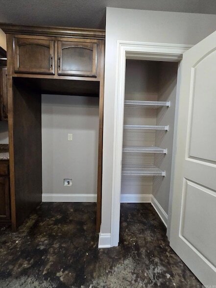 Building Photo - 203 N Bernis St