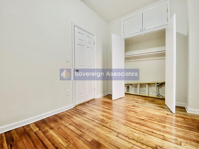 Building Photo - 109 W 105th St