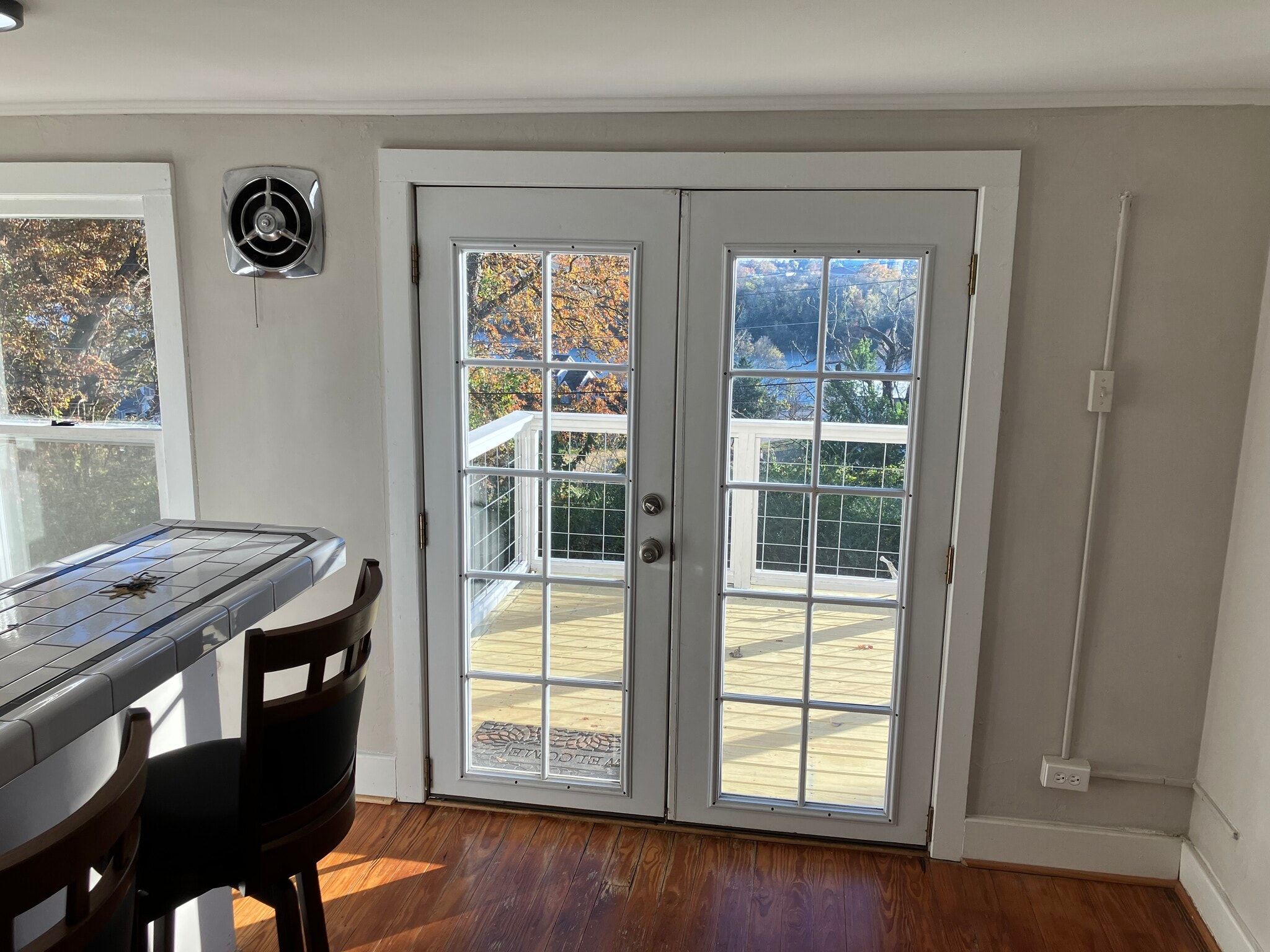 Building Photo - 100 Island Ave