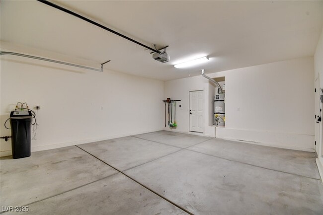 Building Photo - 4120 Free Bird Crest Ave