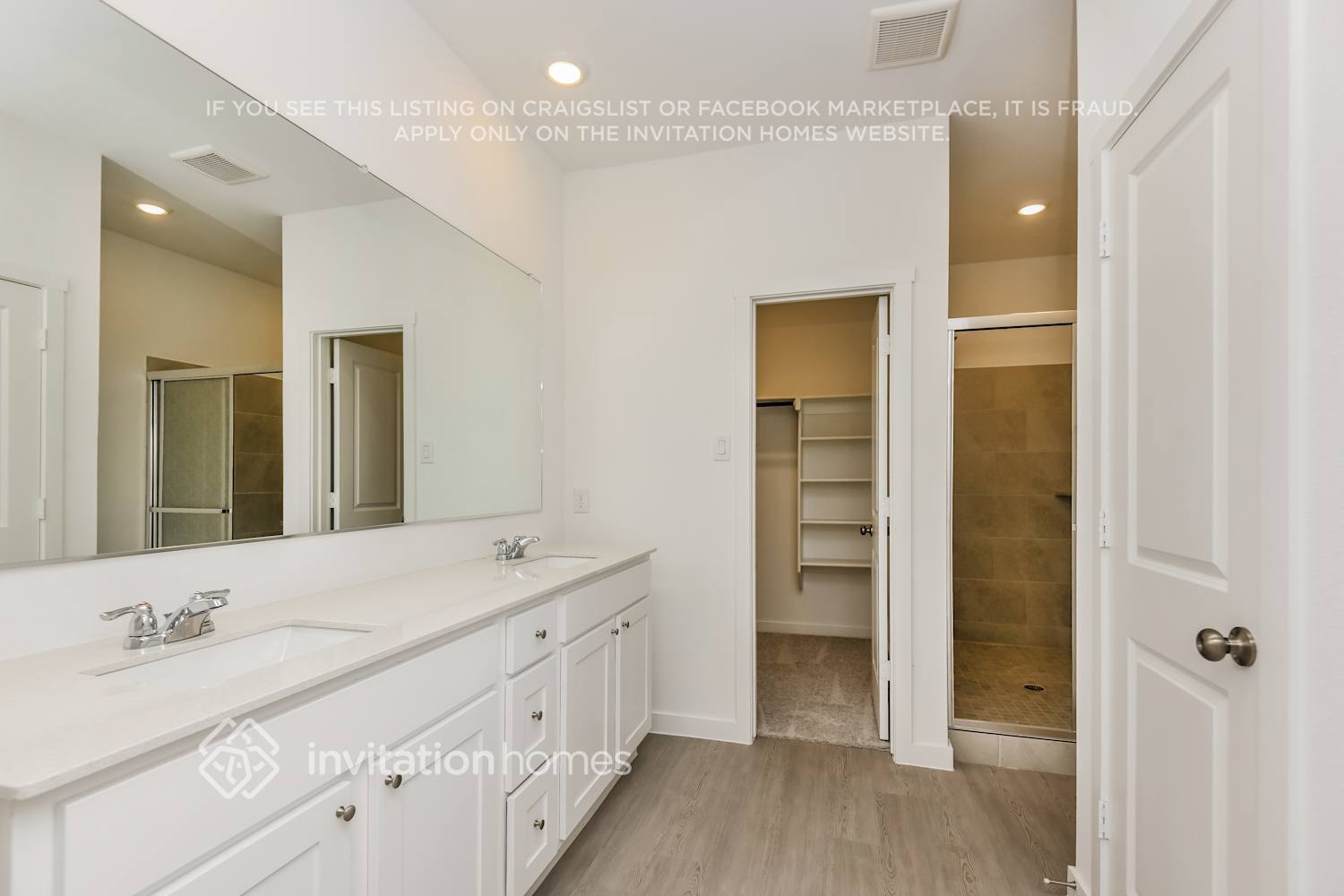 Building Photo - 325 Sedalia Trl
