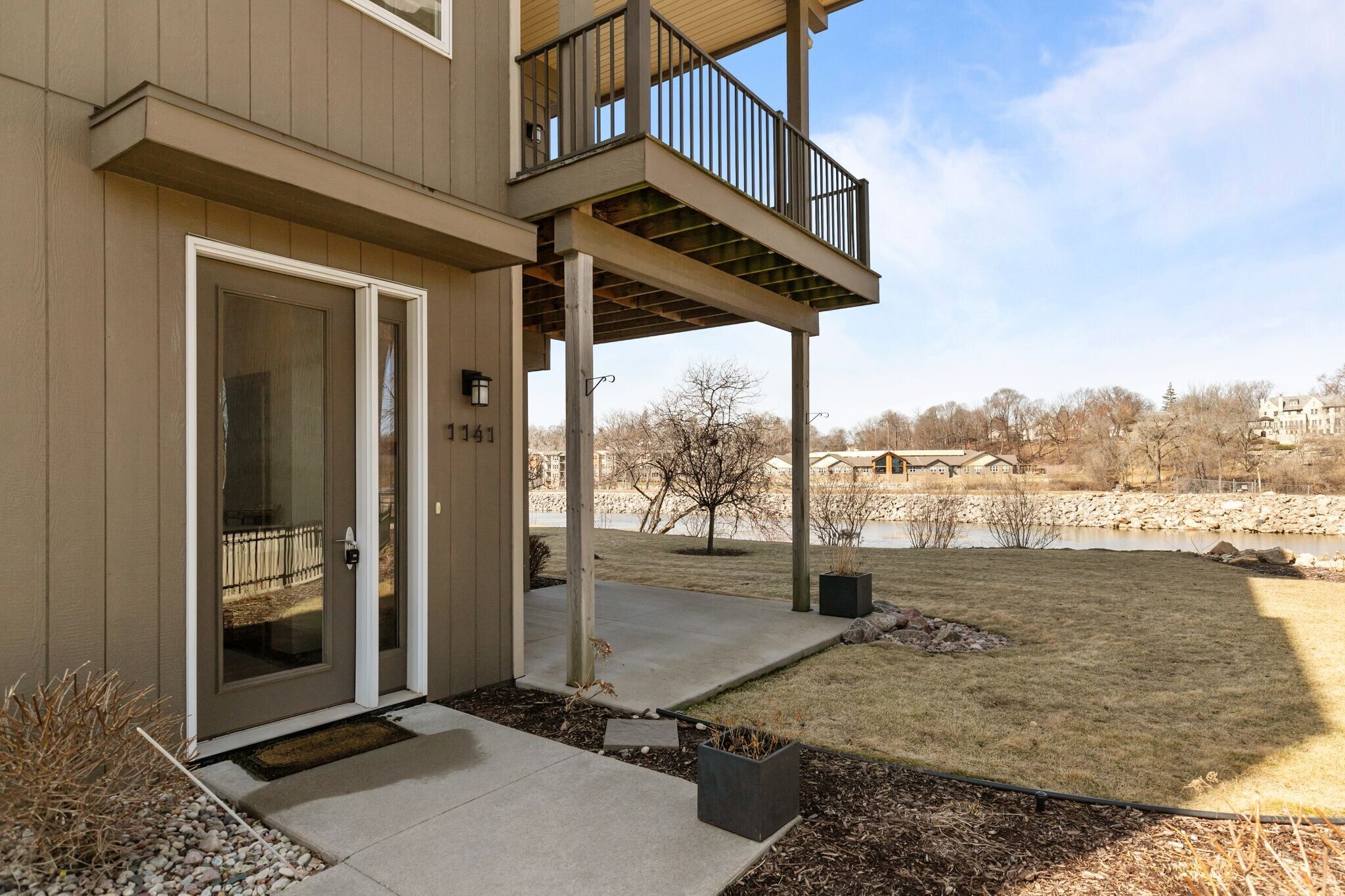 Building Photo - 1141 E Banta Ct