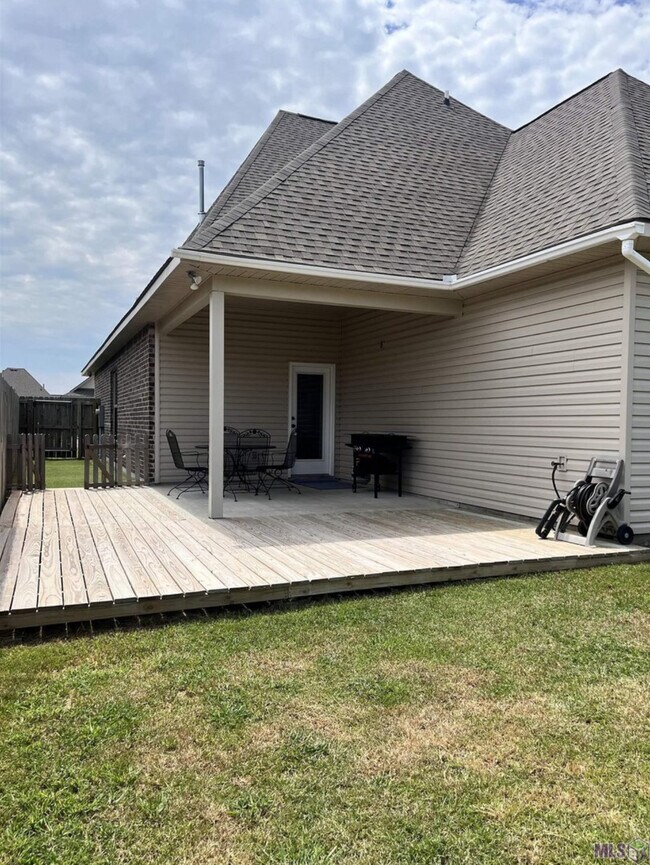 Building Photo - 1224 Gentle Wind Dr