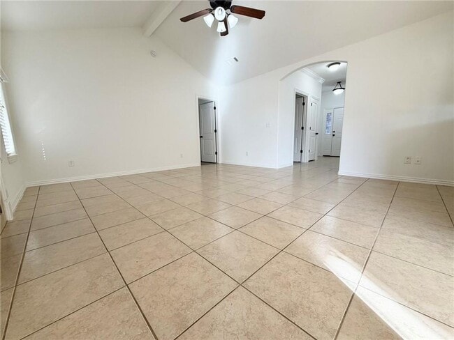 Building Photo - 2912 S D Pl