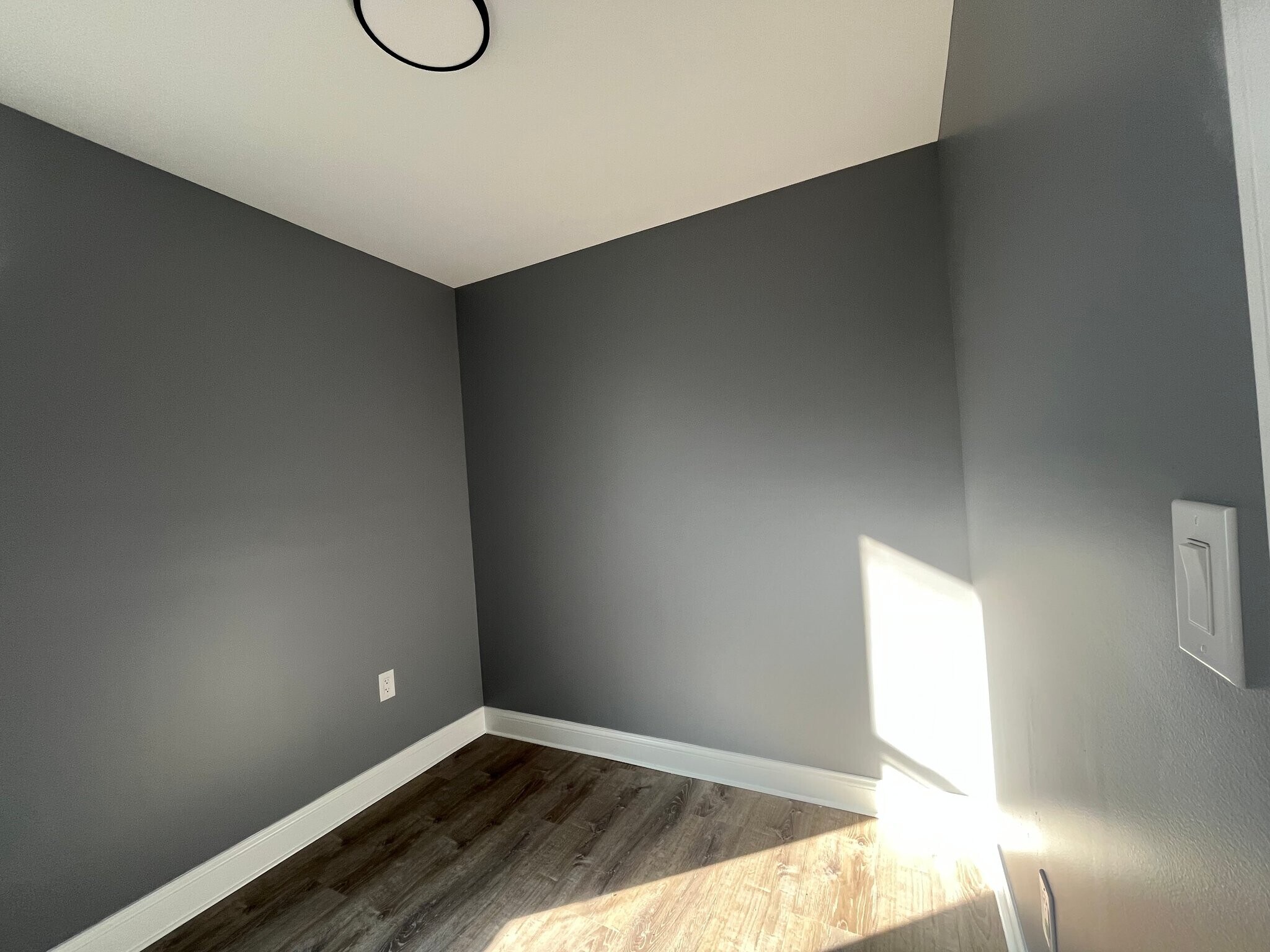 Building Photo - 683 State St