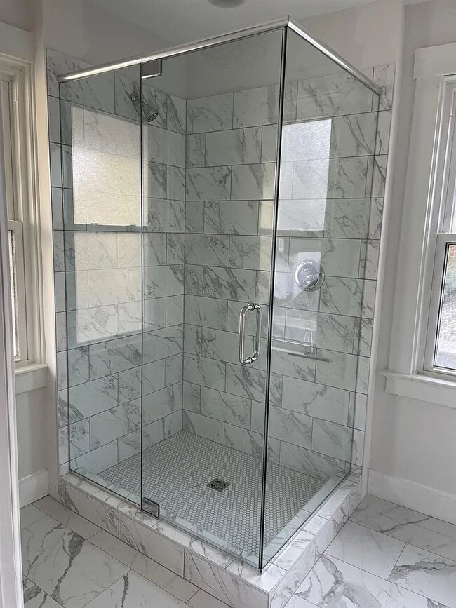 Building Photo - Charming Pet-Friendly Belmont Rental Near Downtown