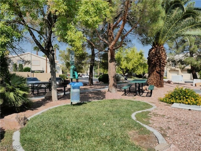 Building Photo - 9607 Quick Draw Dr