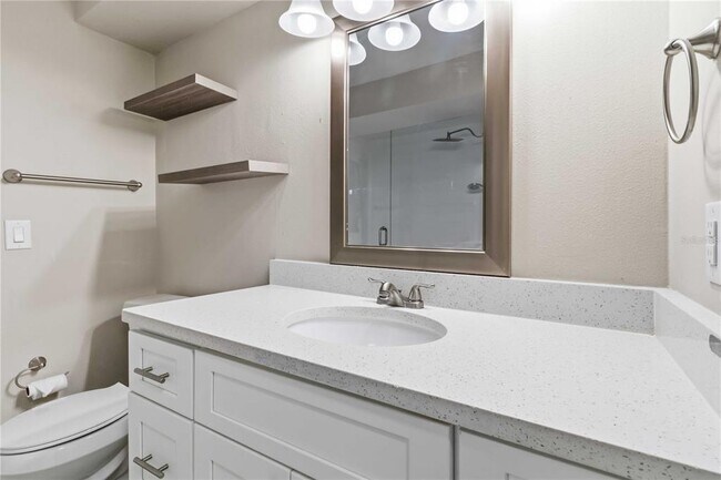 Building Photo - 2110 Laindale Pl