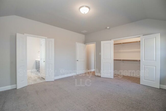 Building Photo - 1810 Quail Hollow