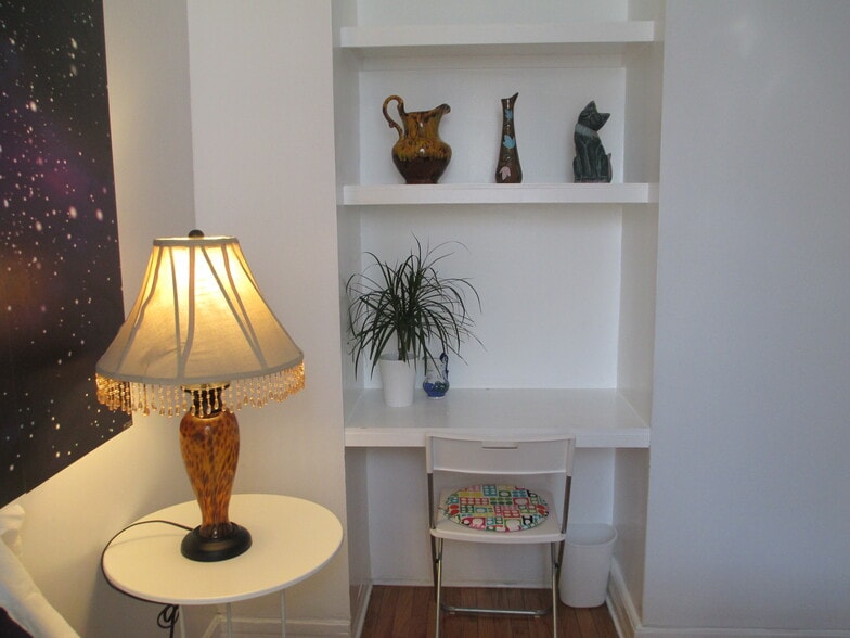 bedroom 1 built in desk - 855 Pavonia Ave