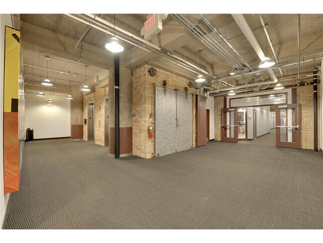 Building Photo - 901 N 3rd St
