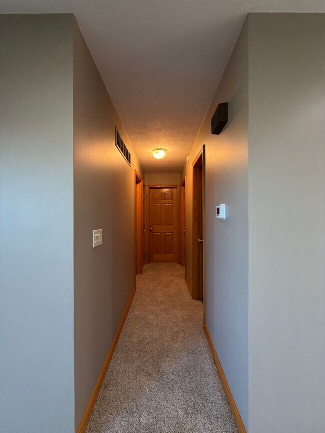 Building Photo - Country Living with Convenient Access 3 Bedroom Brick Ranch Home in Goshen