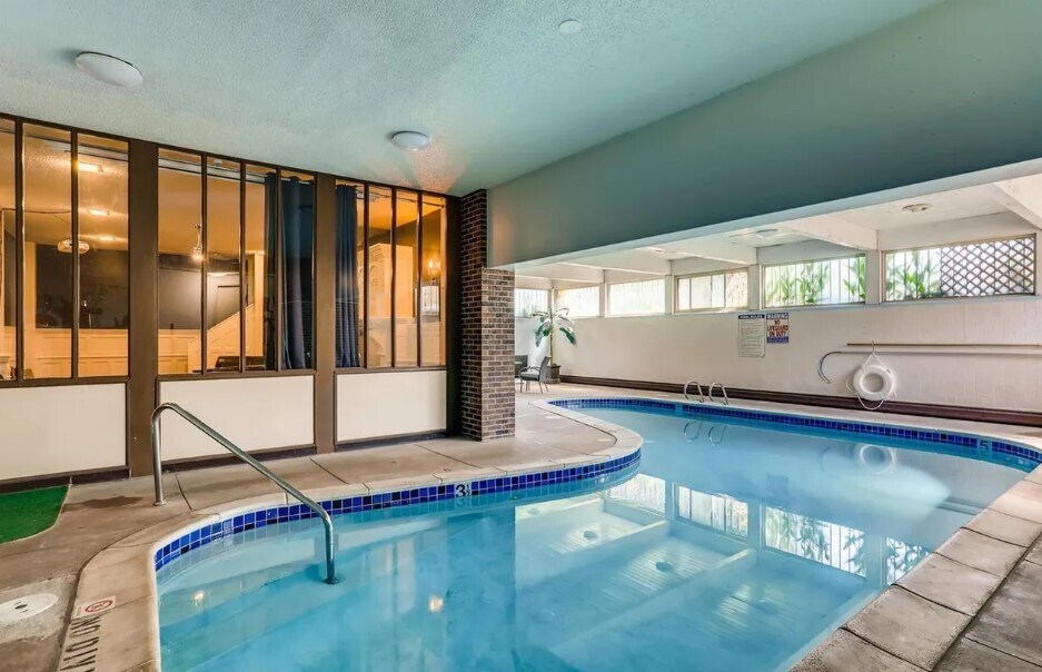 Building Photo - 1233 N Ogden St