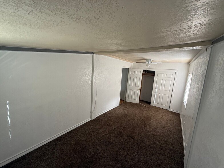 Building Photo - 3929 Pardes Way