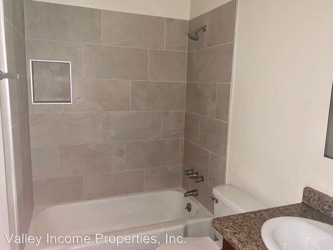 Building Photo - 1920 W Berridge Ln