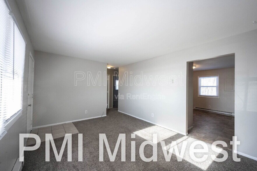 Building Photo - 2950 W U.S. 52