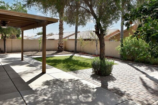 Building Photo - COMING SOON! Great Location! Lovely 3Bedroom Plus/ 2Bathroom Chandler Home!
