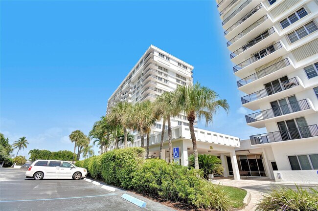 Building Photo - 2121 N Ocean Blvd