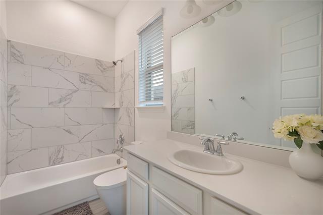 Building Photo - 1520 Chisholm Trail