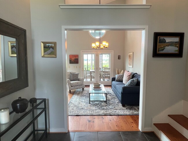 Building Photo - Beautiful Furnished Marsh Front Home - 6 mo Lease Term