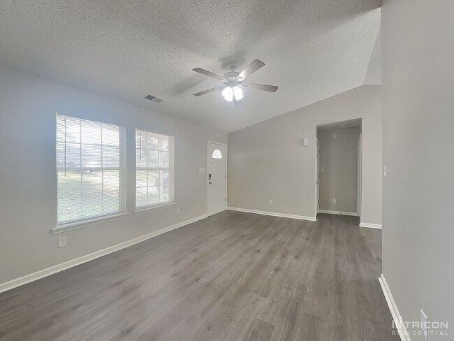 Building Photo - 1217 Capps Hollow Dr