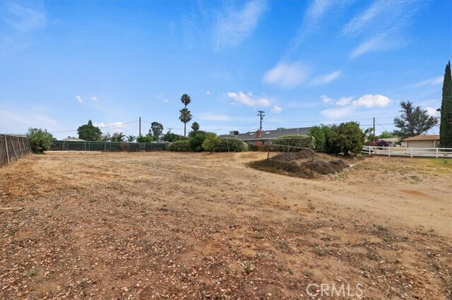 Building Photo - 15833 Ridgeway Ave