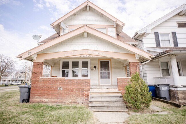 Building Photo - 1101 Radcliffe Dr