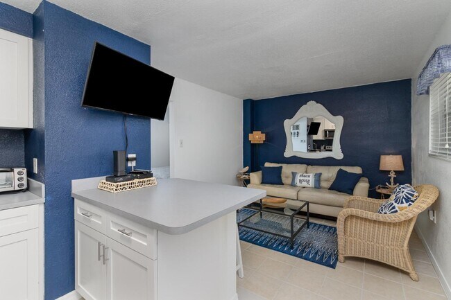 Building Photo - 211 Circle Dr