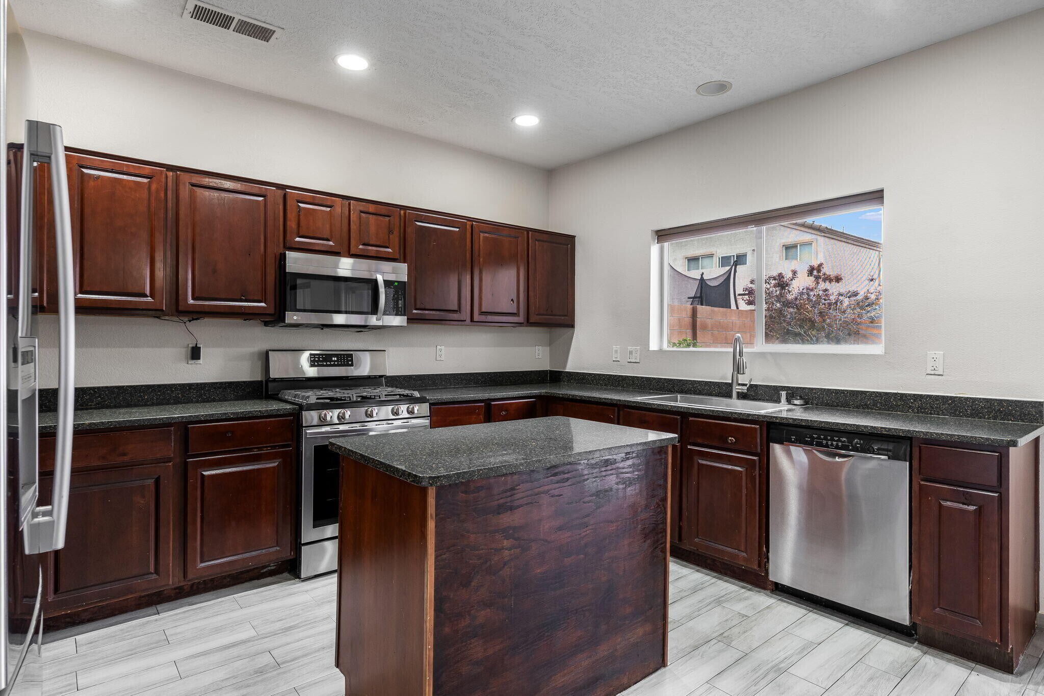 Building Photo - 7019 Kayser Mill Rd NW