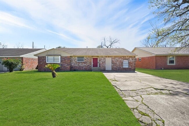Primary Photo - 4403 Trafalgar Dr