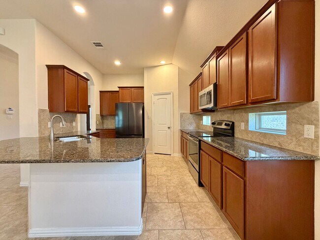 Building Photo - 908 Arvada Dr