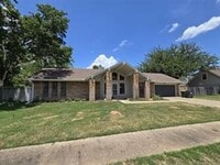 Building Photo - Updated House in Jenks Schools