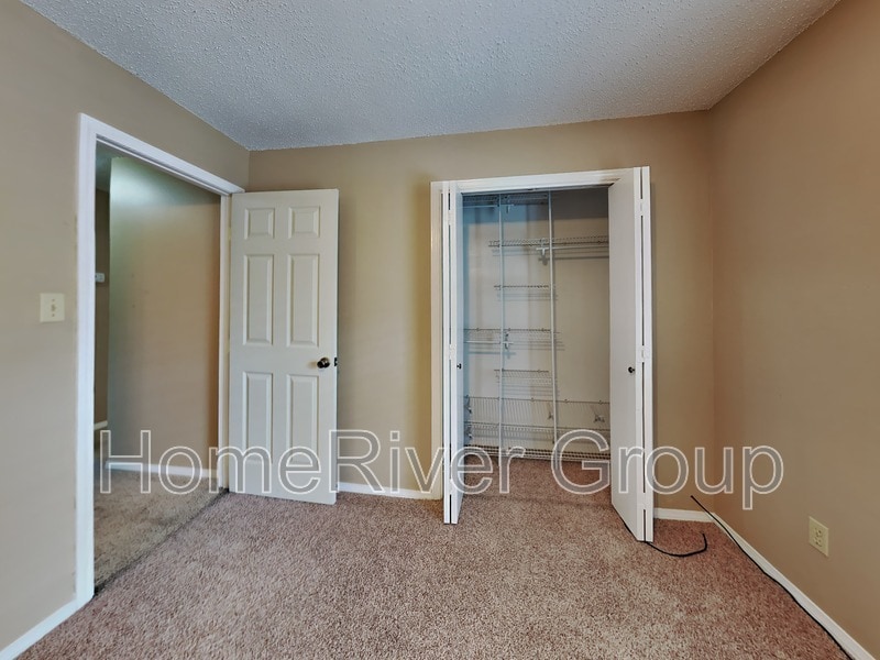 Building Photo - 2813 Langley Ave