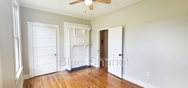 Building Photo - 303 Broad St W