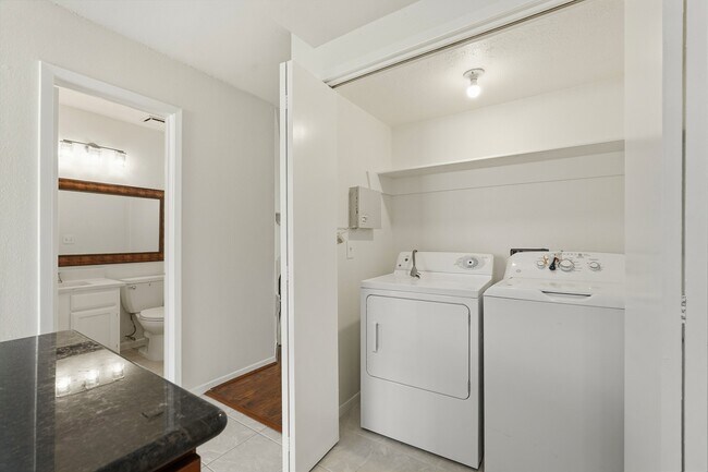 Building Photo - 2808 Grants Lake Blvd