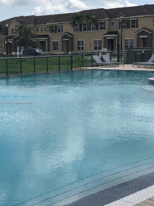 Building Photo - 17120 SW 95th Terrace