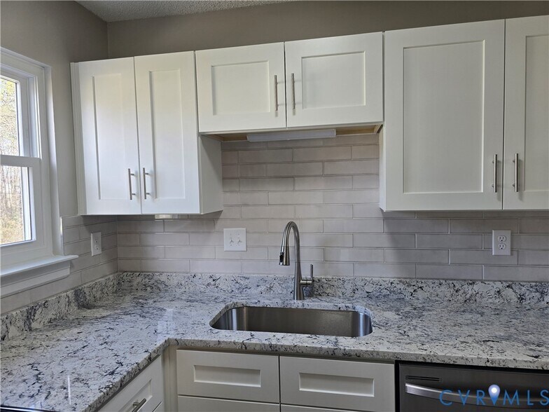 Building Photo - 10200 Stroud Ln