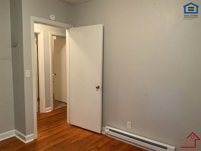 Building Photo - 304 Tunnel Blvd