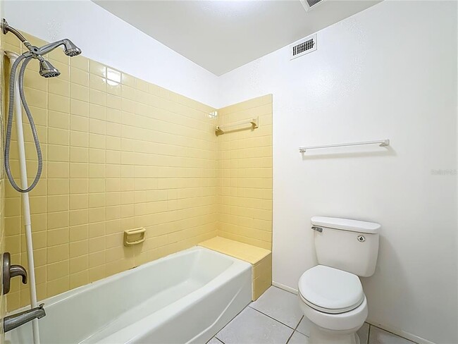 Building Photo - 434 Palm Tree Dr