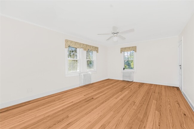 Building Photo - 158 Old Mamaroneck Rd