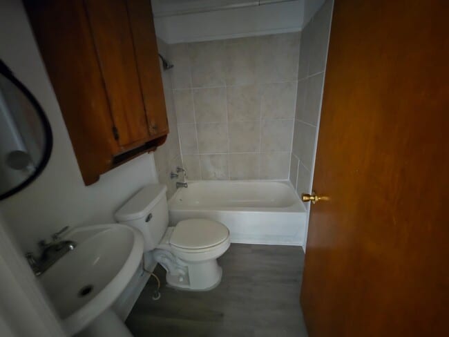 Building Photo - 360 Cooper Rd