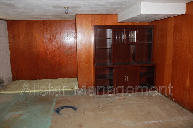 Building Photo - 26601 Lakeshore Blvd