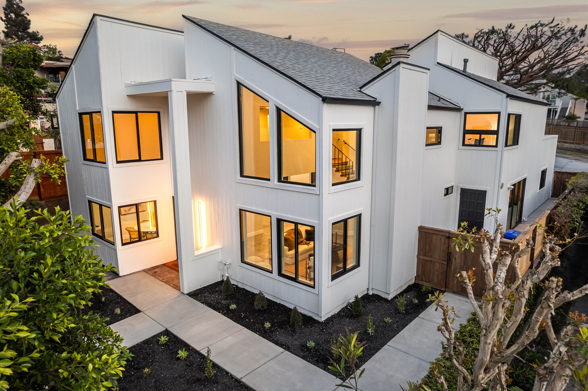 Building Photo - 2029 Del Mar Heights Rd