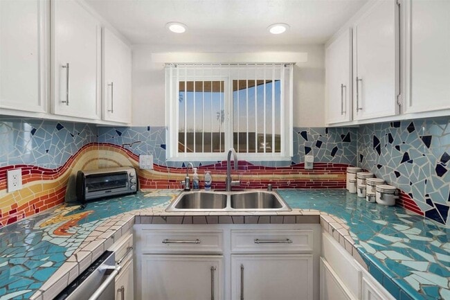 Building Photo - 1502 Seacoast Dr