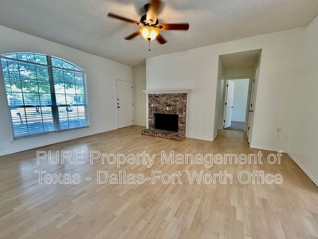 Building Photo - 824 Blue Ridge Dr