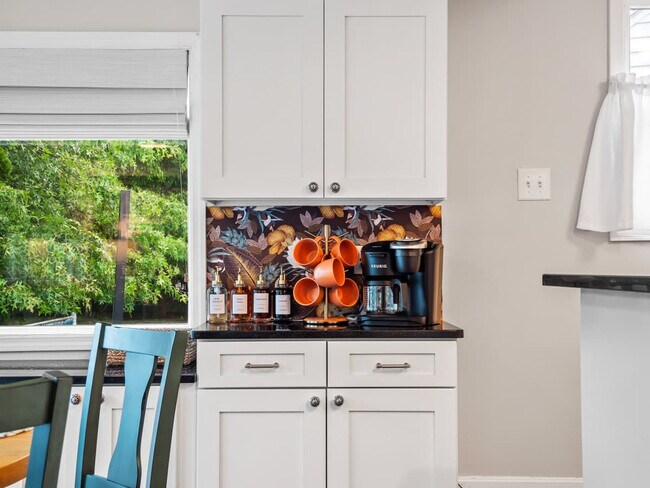 Building Photo - 386 Walworth Ave