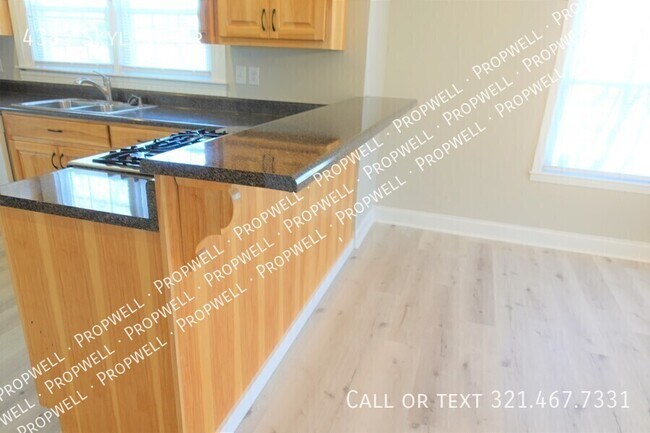 Building Photo - 4385 Skyland Dr