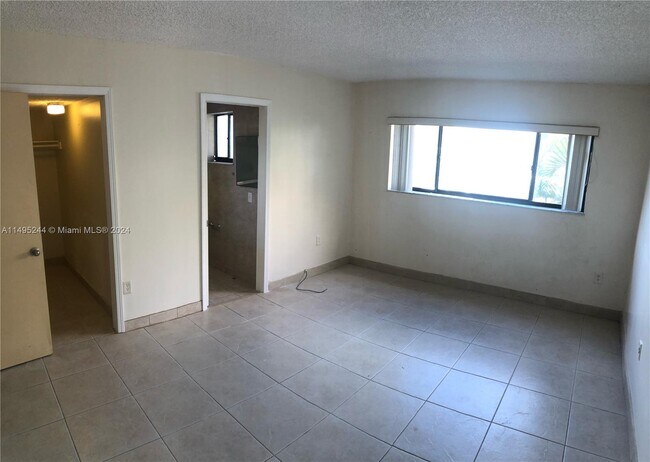 Building Photo - 8730 SW 133rd Avenue Rd